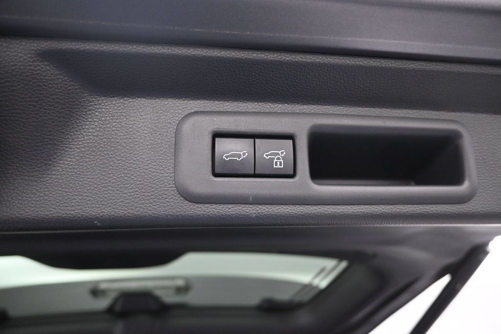 Used 2024 Toyota Sequoia TRD Pro AWD/4WD image 21