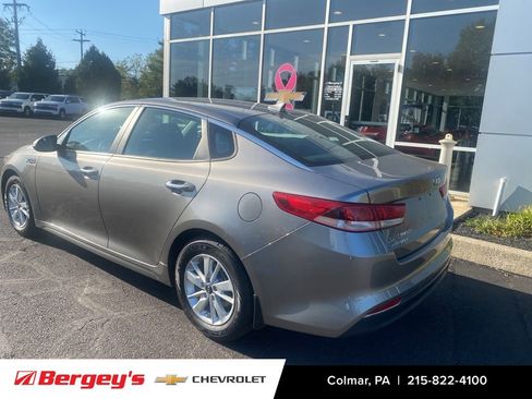 Used 2017 Kia Optima LX image 7