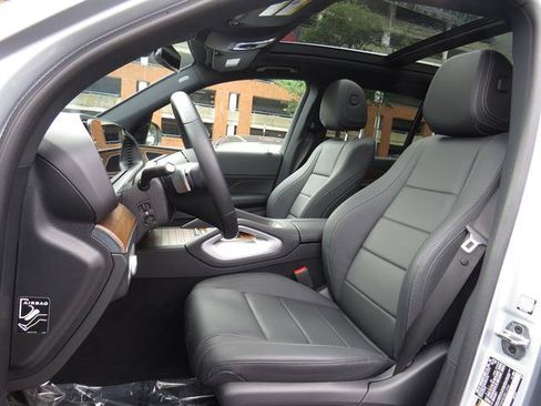 Used 2025 Mercedes-Benz GLE 350 4MATIC w/ Winter Package image 20