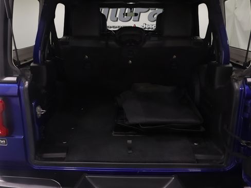 Certified 2018 Jeep Wrangler Unlimited Rubicon AWD/4WD image 11