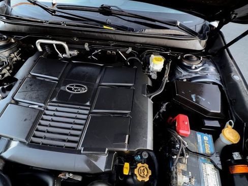 Used 2017 Subaru Outback 3.6R Limited image 30