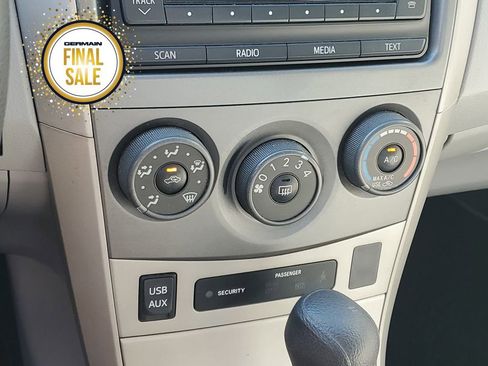 Used 2012 Toyota Corolla LE image 27