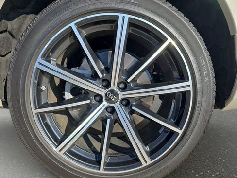 Used 2024 Audi Q7 3.0T Premium Plus AWD/4WD image 38