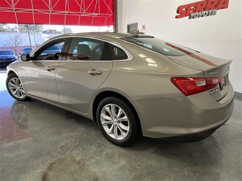 Used 2025 Chevrolet Malibu LT image 5