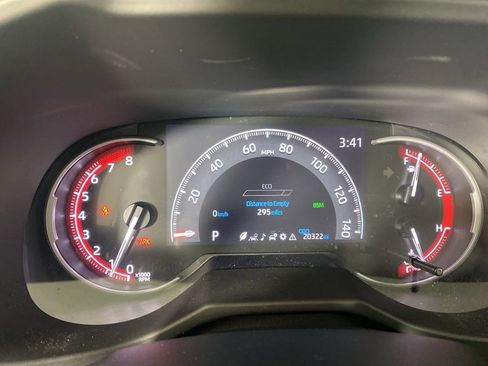 Used 2024 Toyota RAV4 LE AWD/4WD image 3
