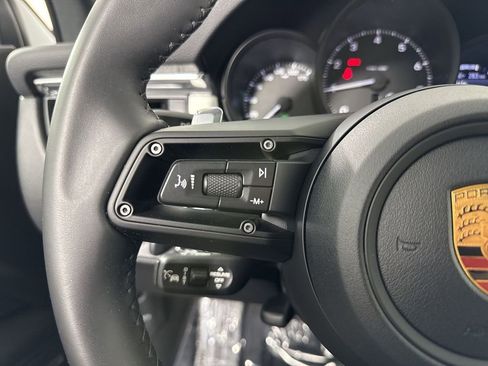 Certified 2026 Porsche Macan AWD/4WD image 38