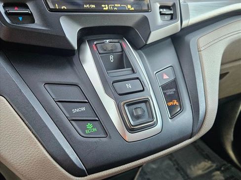 Used 2018 Honda Odyssey LX image 12