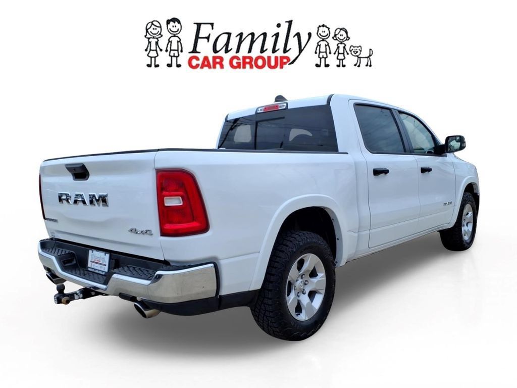 Used 2025 RAM 1500 Big Horn AWD/4WD image 4