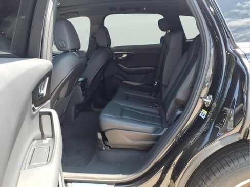 Used 2023 Audi Q7 2.0T Premium w/ Convenience Package AWD/4WD image 22