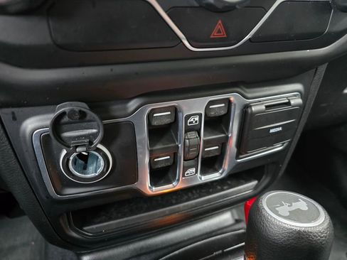 Used 2020 Jeep Wrangler Unlimited Sport S image 29