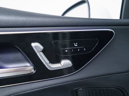 Certified 2025 Mercedes-Benz GLC 300 4MATIC image 24