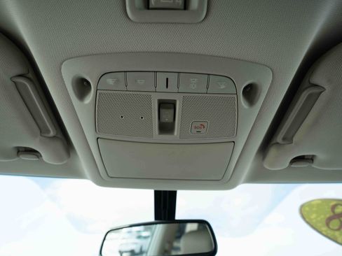 Used 2018 Nissan Pathfinder Platinum image 18