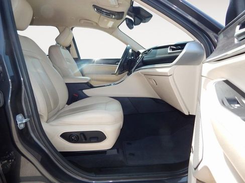 Used 2022 Jeep Grand Cherokee L Limited image 15