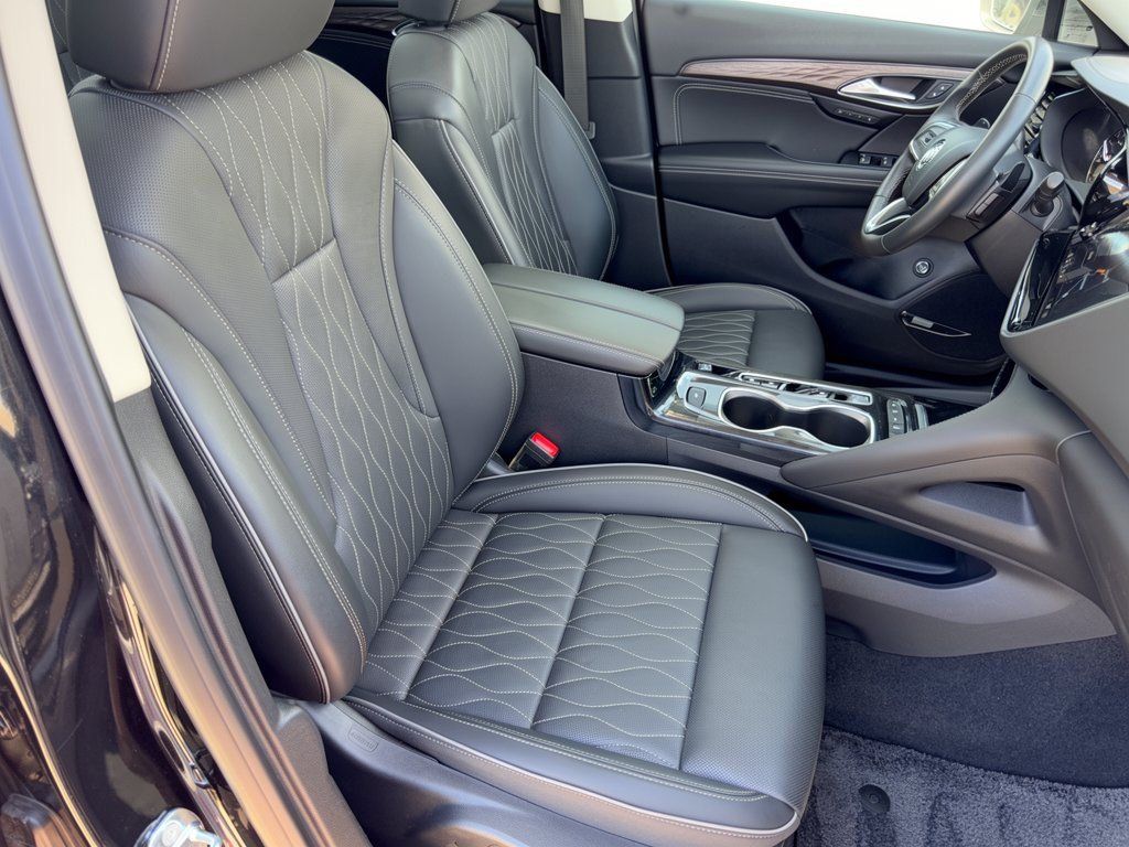 Used 2023 Buick Envision Avenir AWD/4WD image 30