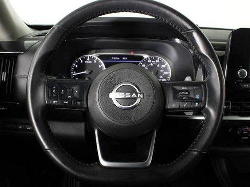 Certified 2025 Nissan Pathfinder SV FWD image 10