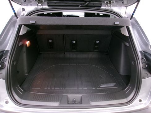 Used 2026 Chevrolet Trax ACTIV FWD image 11