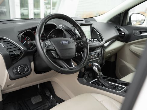 Used 2018 Ford Escape Titanium w/ Ford Safe & Smart Package image 10