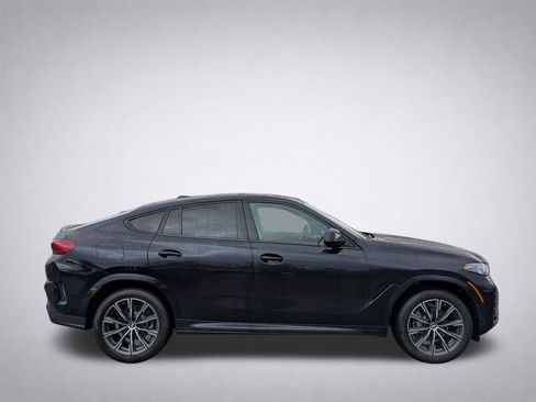 New 2026 BMW X6 xDrive40i w/ Climate Comfort Package AWD/4WD image 3