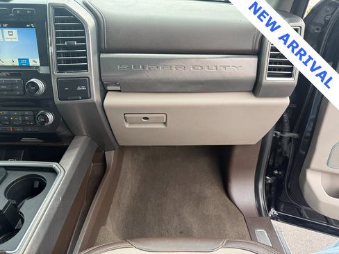 Used 2018 Ford F250 Platinum w/ Platinum Ultimate Package image 27