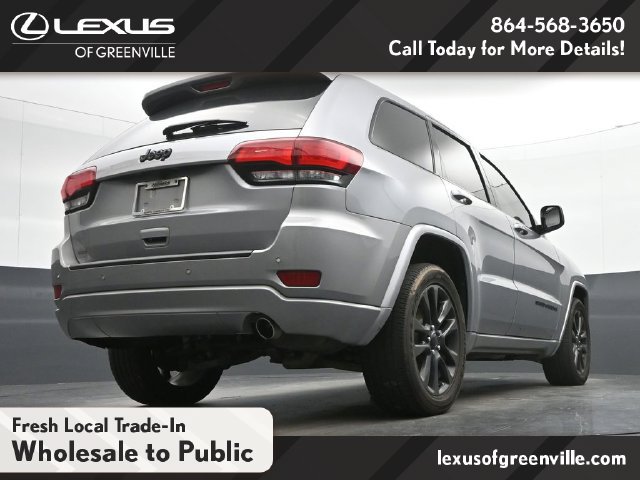 Used 2020 Jeep Grand Cherokee Altitude RWD image 12