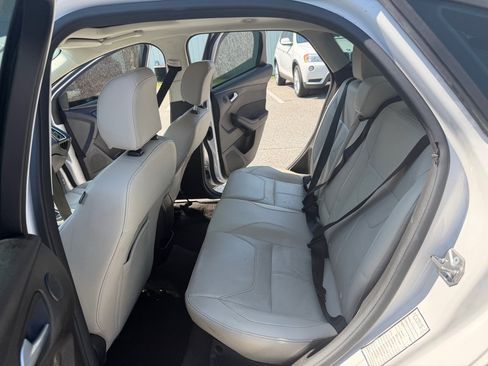 Used 2017 Ford Focus Titanium FWD image 23