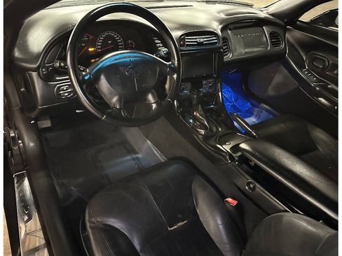 Used 1998 Chevrolet Corvette Coupe w/ Memory Pkg RWD image 19