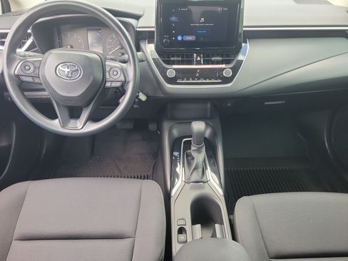 Used 2025 Toyota Corolla LE FWD image 16