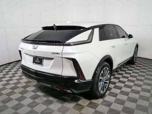 Used 2024 Cadillac Lyriq Sport AWD/4WD image 3