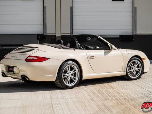 Used 2009 Porsche 911 Carrera RWD image 4