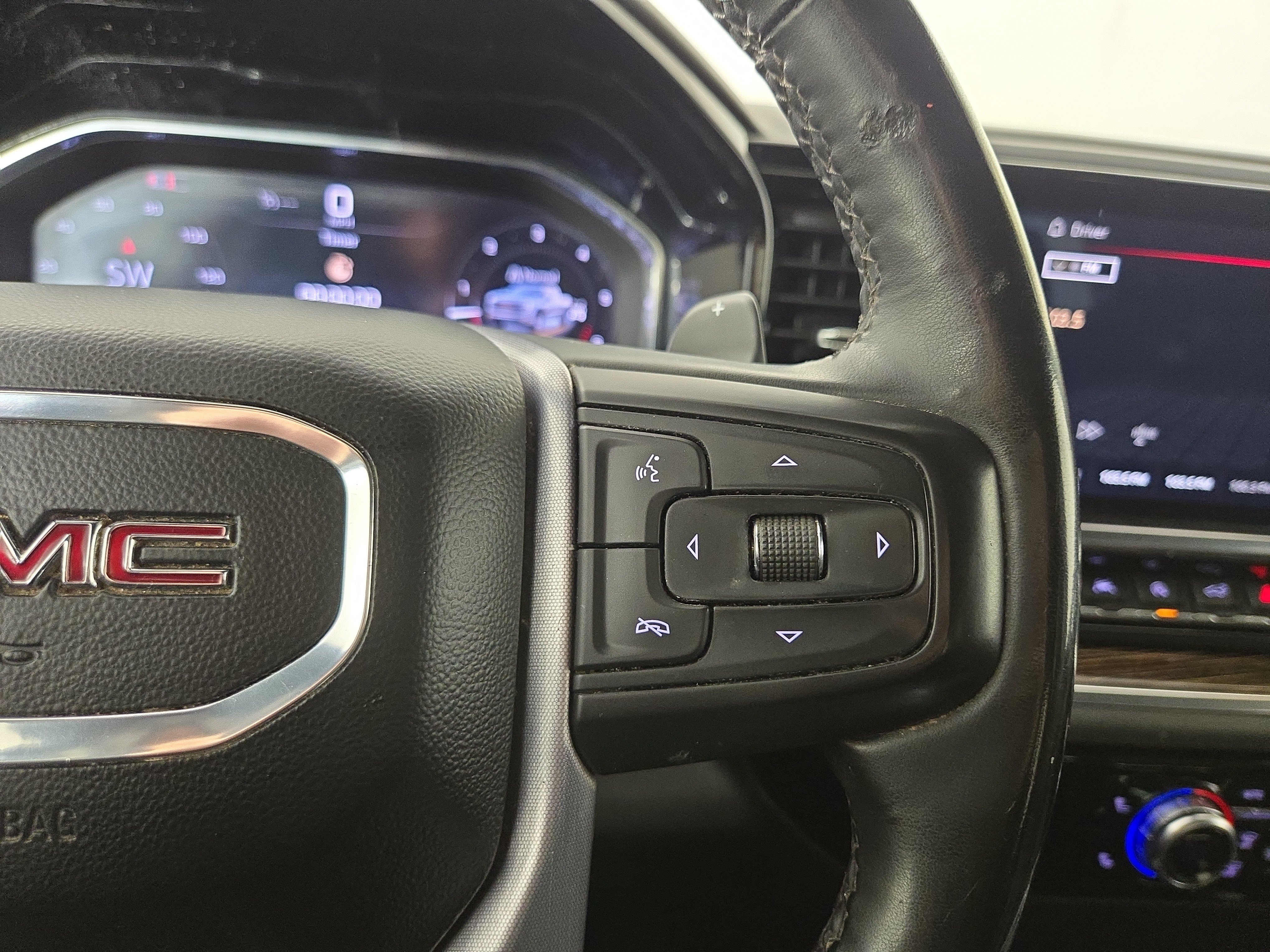 Certified 2024 GMC Sierra 1500 Elevation w/ LPO, Elevation Black Package AWD/4WD image 16