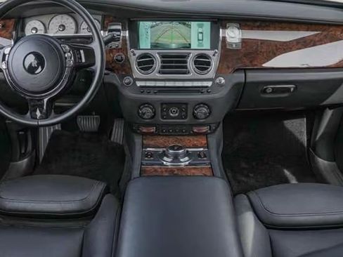 Certified 2016 Rolls-Royce Ghost Extended Wheelbase image 40