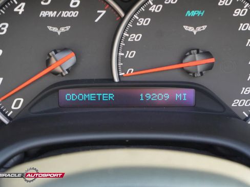 Used 2009 Chevrolet Corvette Convertible w/ Preferred Equipment Group RWD image 37