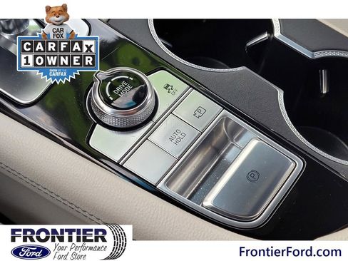 Used 2024 Genesis G70 2.5T image 27