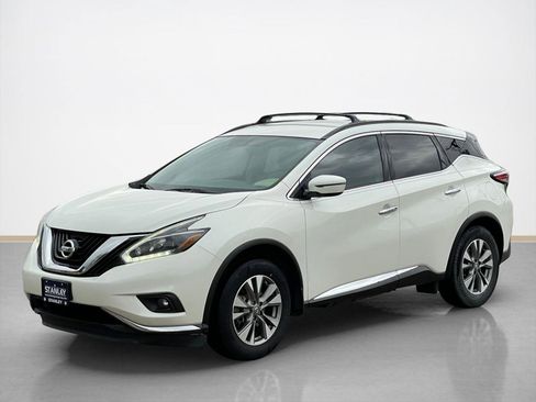 Used 2018 Nissan Murano SV image 3
