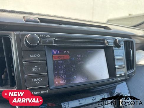 Used 2013 Toyota RAV4 Limited image 22