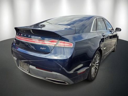 Used 2017 Lincoln MKZ Premiere image 4