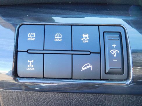 Used 2013 Kia Sorento LX image 15