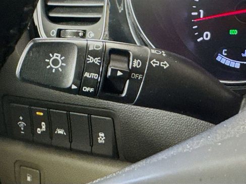 Used 2018 Kia Sedona EX image 12