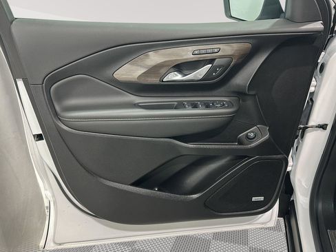 Used 2024 GMC Terrain Denali image 15