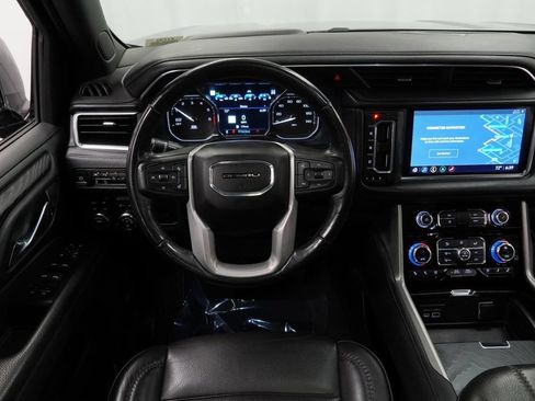 Used 2021 GMC Yukon XL Denali w/ Denali Premium Package AWD/4WD image 14