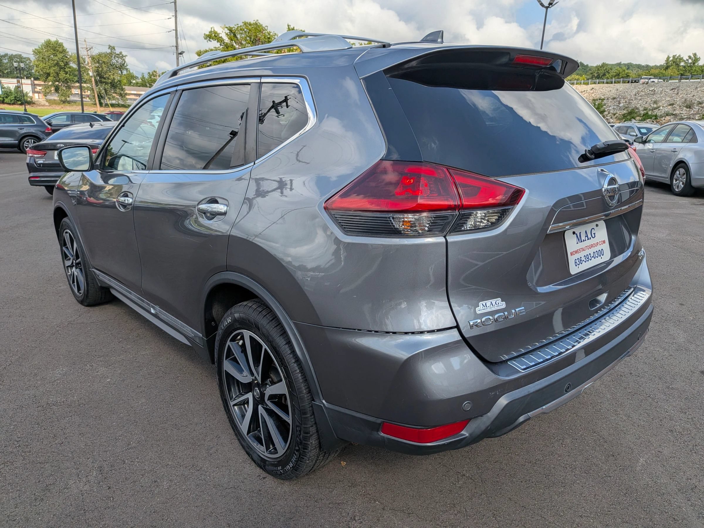 Used 2020 Nissan Rogue SL w/ Premium Package AWD/4WD image 4