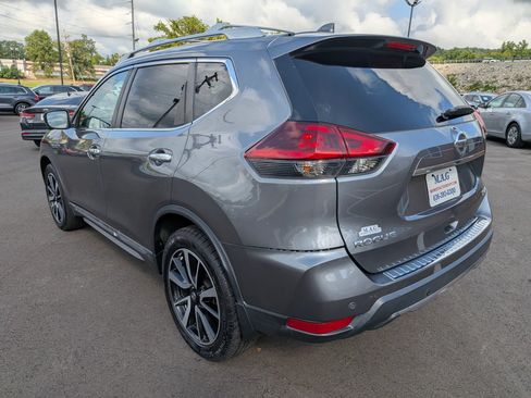 Used 2020 Nissan Rogue SL w/ Premium Package AWD/4WD image 4
