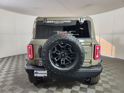 New 2026 Ford Bronco Badlands image 6