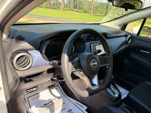 Used 2024 Nissan Versa SV FWD image 13