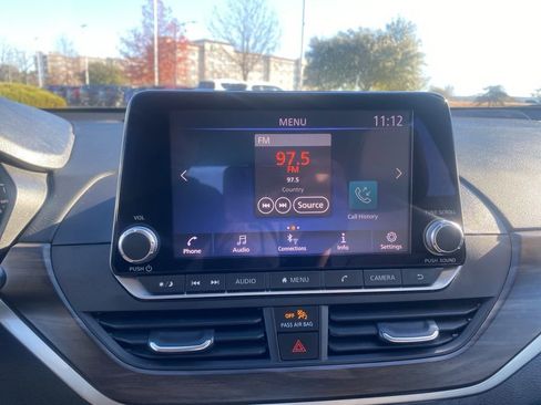 Used 2024 Nissan Altima 2.5 SV image 21