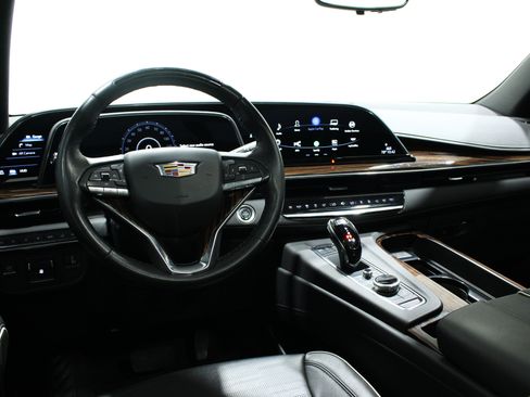 Certified 2024 Cadillac Escalade Premium Luxury w/ Performance Package AWD/4WD image 2