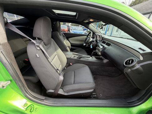 Used 2010 Chevrolet Camaro LT RWD image 12