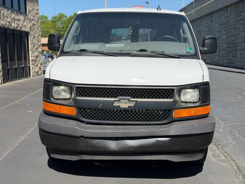 Used 2017 Chevrolet Express 2500 LS RWD image 4