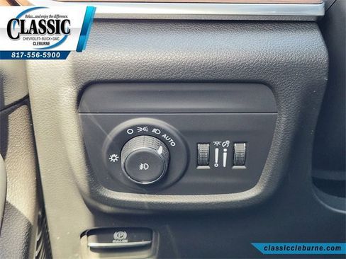 Used 2025 Jeep Grand Cherokee L Summit w/ Advanced Protech Group IV image 22