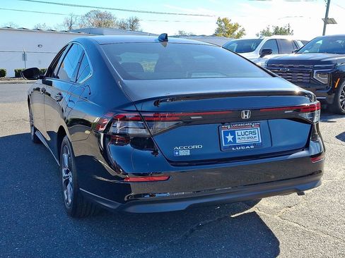 Used 2023 Honda Accord EX image 9